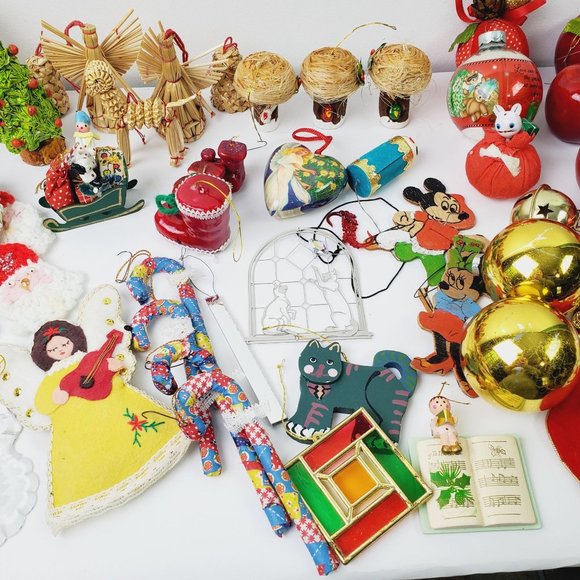 Lot of 53 Vintage Christmas Holiday Ornaments Beautiful Handmade & Store Bought - Picture 3 of 12